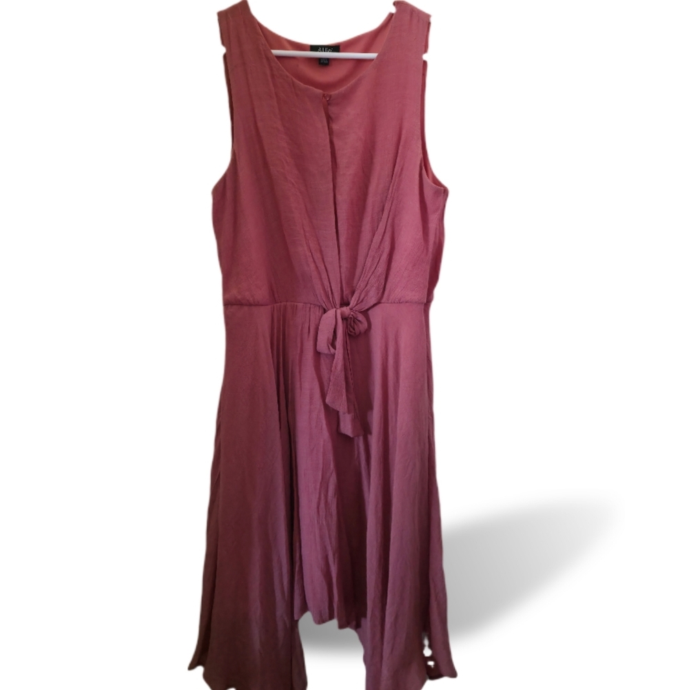 AUW Ladies Size 14 Peach Colored 44" Long Handkerchief Dress